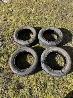 Predam zimne pneu 175/65 r14