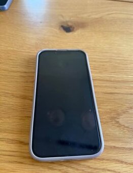 Predam i phone 13 použivany,bez škrabancov ,bateria 76 % ,ka