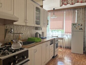 RFReality 4 izb. veľkometrážny byt s balkónom - Radvaň