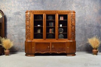 KNIŽNICA - Vitrina so sklom - 1960