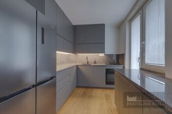 Sibirska ul., 2 izbový, zariadený byt na prenájom