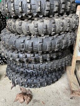 Gumy na motorku 18/21