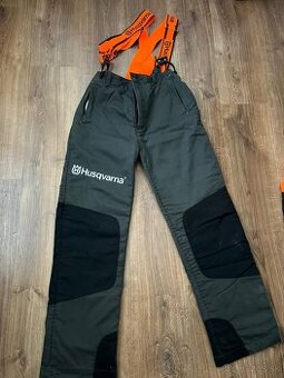 Predám originálnu súpravu Husqvarna - nohavice + bunda