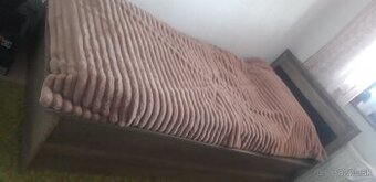 posteľ 90x200 s perináčom ma kvalitný rost
