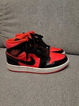 Nike Air Jordan Wmns Air Jordan 1 Mid Hot Punch