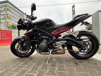 Triumph 900 speed triple