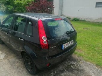 Ford fiesta.