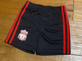 Adidas - Liverpool kratke nohavice