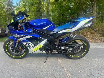 Yamaha YZF - R1