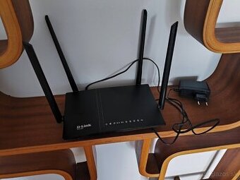 Router D-Link DIR-825 AC1200