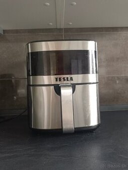 Tesla teplovzdušná fritéza