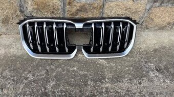 BMW X1i. U11 ledvinky, maska, gril