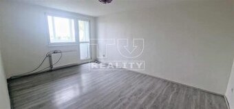 Na PREDAJ  slnečný 2izbový byt /64m2/ v Trebeľovciach.