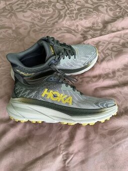 Hoka tenisky