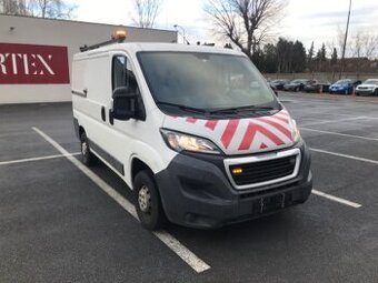 Peugeot Boxer- pojazdna dielňa, servisní vůz