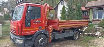 Vyklapač s hydraulickou rukou