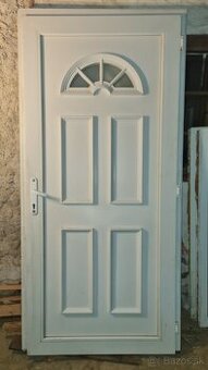 Predám plastové dvere 210 x100cm cena 160€