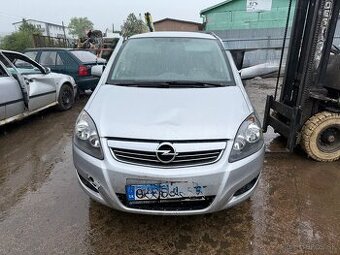OPEL ZAFIRA r. 2013