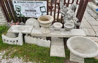 Betónové lavicky,kvetinace,ohradky a šľapáky