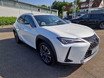 Lexus UX Hybrid 135 kW (184 PS)