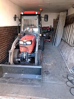 traktor Kubota 2420