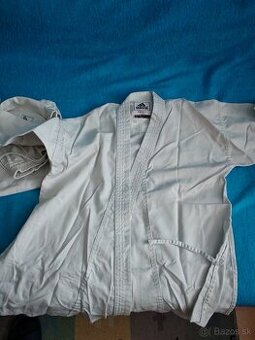 Predám používané detské kimono Adidas 140cm.