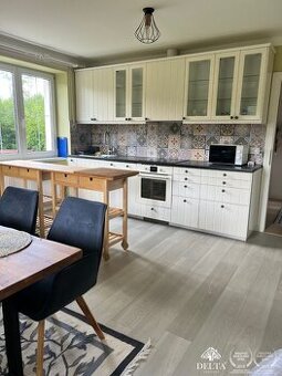 Ponúkame na prenájom 2.5 izbový byt so záhradkou, v tichej l