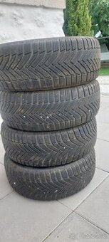215/45/R17 Michelin Alpin 6