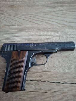 Predám vzácnu pištoľ Praga  cal. 7,65mm Browning