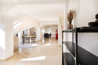 PRENÁJOM veľký, moderný 3 izbový byt priamo v centre Nitry