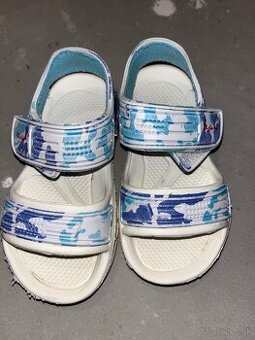 Chlapčenské sandále 25