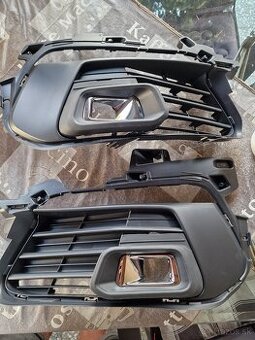 Vetracia mriežka predného nárazníka Peugeot 308 II