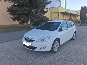 Predam opel astra j sports tourer 1.7 cdti diesel kw 81