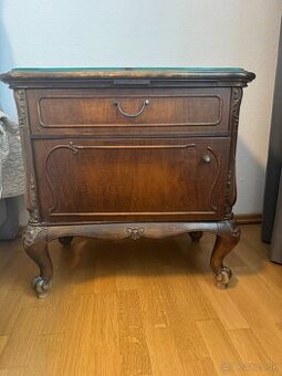 Starožitné nočné stolíky