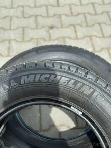 Predam 2ks pneu 235/65/r16C letne Michelin