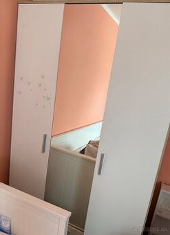 Šatníková skriňa 122x200 farba svetlého duba/biela