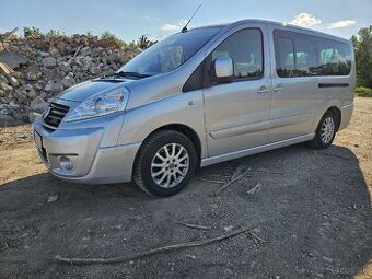 Prenajom 8 mieste auto