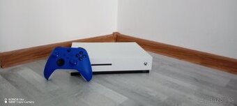 Xbox One S + 6 hier + nový ovládač LEN ZA 299€