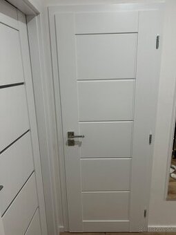 Predám interiérové dvere Voster Vinci 50 (70 pravé)