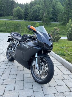 Ducati 749 dark