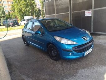 PEUGEOT 207 1.4 Benzín