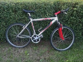 zachovalý horský bicykel 26"