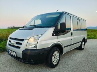 Ford Transit 2011 9 miestne