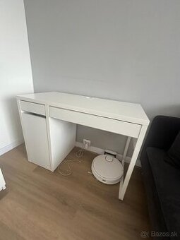 Ikea písací stôl