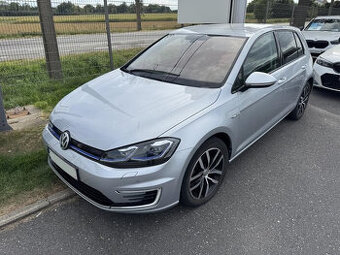Volkswagen e-Golf 7.5 Facelift 100KW 2020 - odpočet DPH -