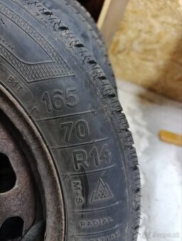 Predam zimne pneu 165/70R14