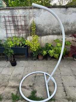 Konštrukcia na závesné terasové kreslo / vajíčko / sedenie