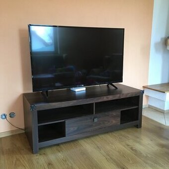 Skrinka pod TV / do obývačky