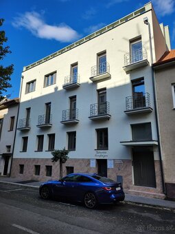 Na prenajom 1 - izbovy byt v Piestanoch