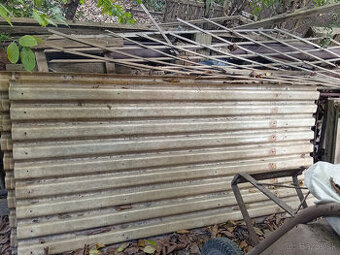 TRAPEZOVE PLECHY, LAMINATOVA KRYTINA, OBKLAD - 1